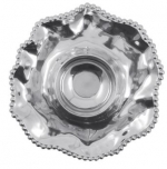 Pearled Wavy Chip & Dip Traditional pearled trim combines with a more modern wavy edge in Mariposa\'s Pearled Wavy Chip & Dip. The casual elegance of this piece is sure to wow guests, no matter what you serve!